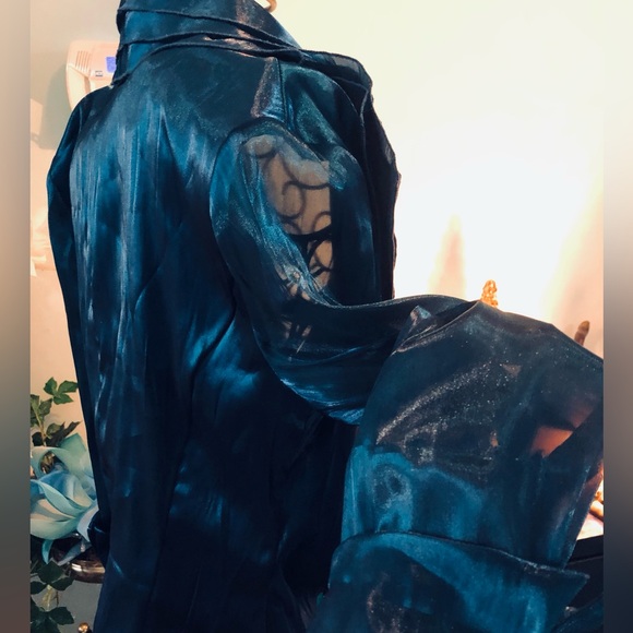 Cachet Women's Deep Blue Teal Satin Blouse - Picture 8 of 12